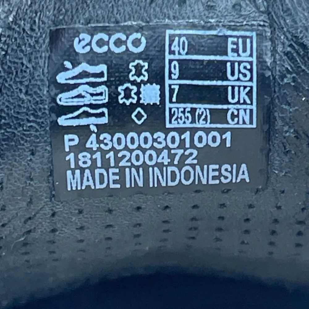 Ecco Soft 7 Shoes Women 9 / 40 Black Leather Casual Comfort Walking Sneakers